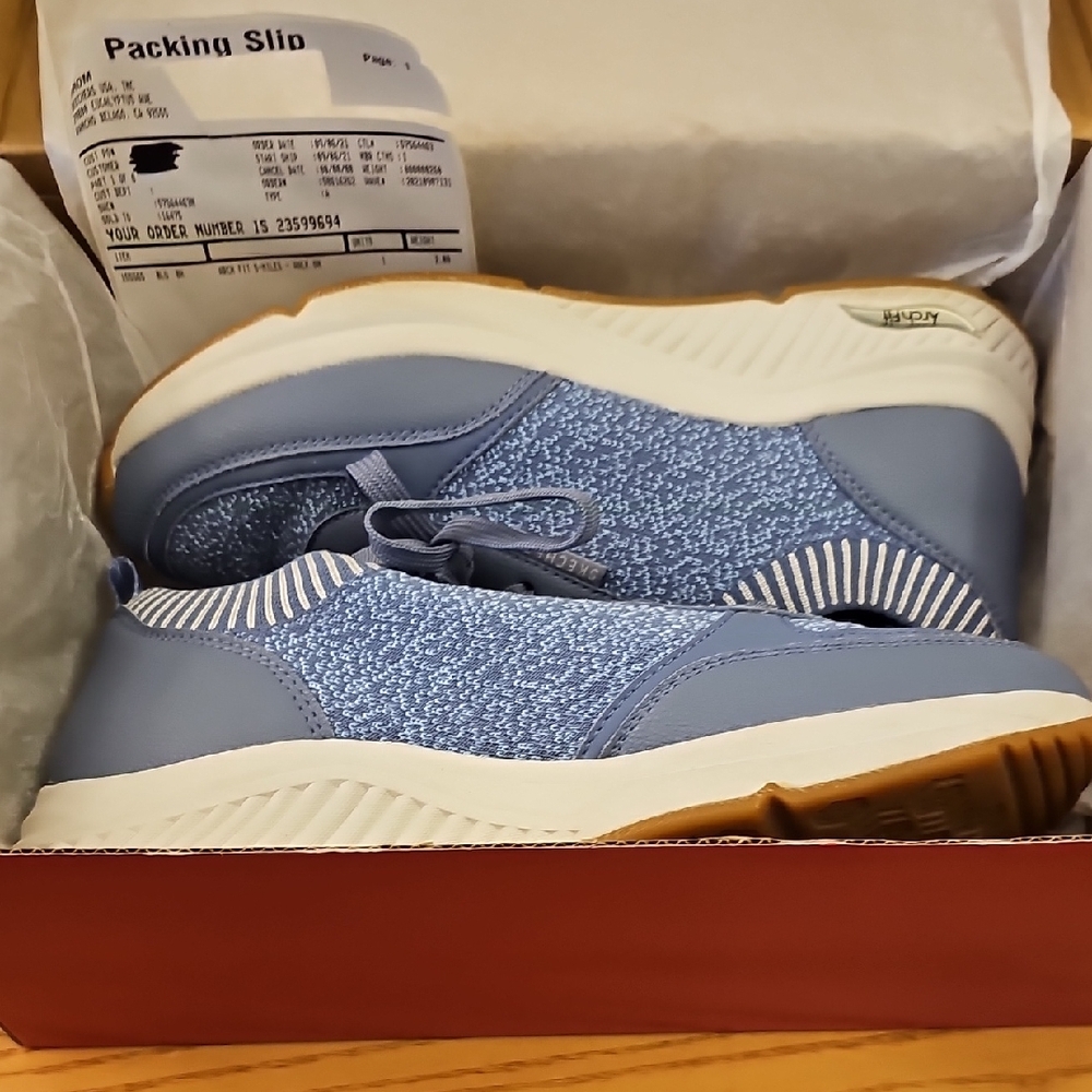Skechers Gray Knit Lace-Up Arch Support Sneakers - Picture 11 of 11